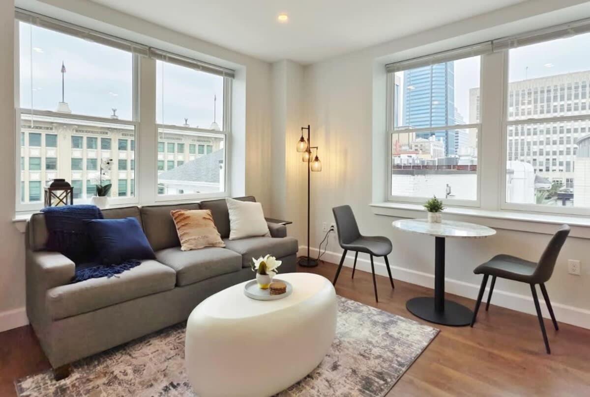 Fun Cozy Apts - 1 25 Mile Walk To Tiaa Bnk Fld Джаксънвил Екстериор снимка