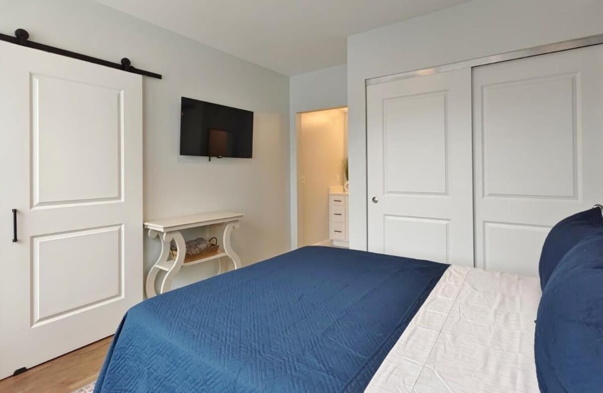 Fun Cozy Apts - 1 25 Mile Walk To Tiaa Bnk Fld Джаксънвил Екстериор снимка