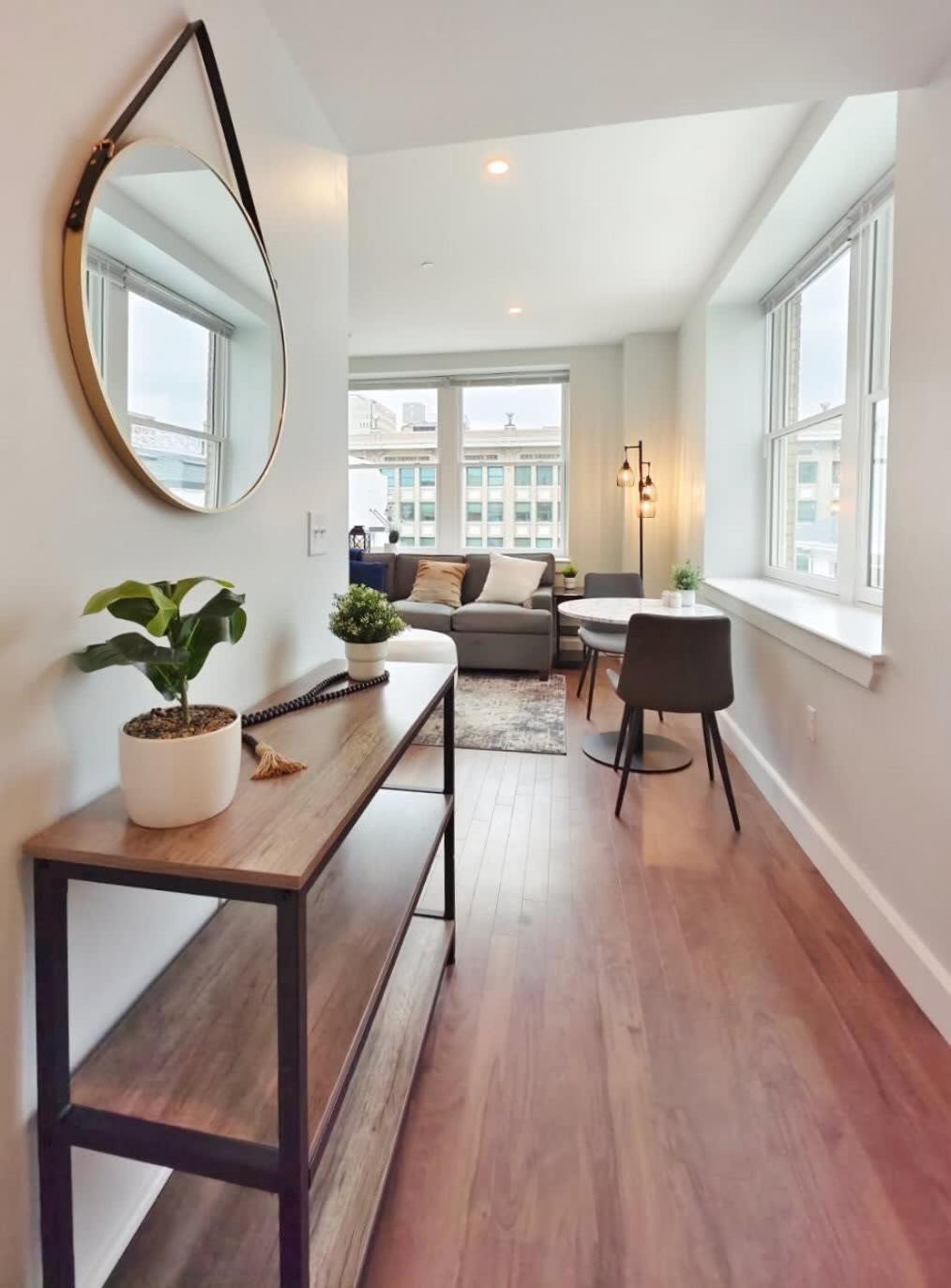 Fun Cozy Apts - 1 25 Mile Walk To Tiaa Bnk Fld Джаксънвил Екстериор снимка